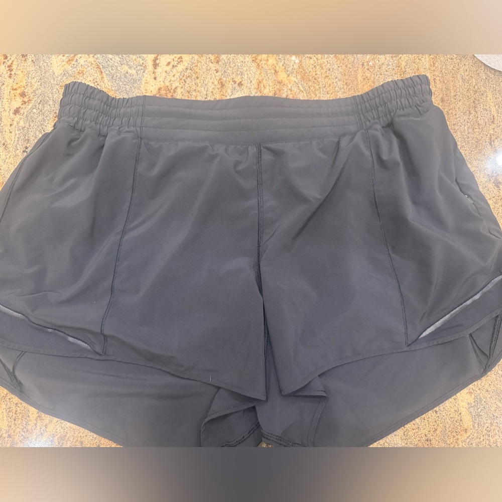 lululemon athletica Black hotty hot 4” Athletic Shorts